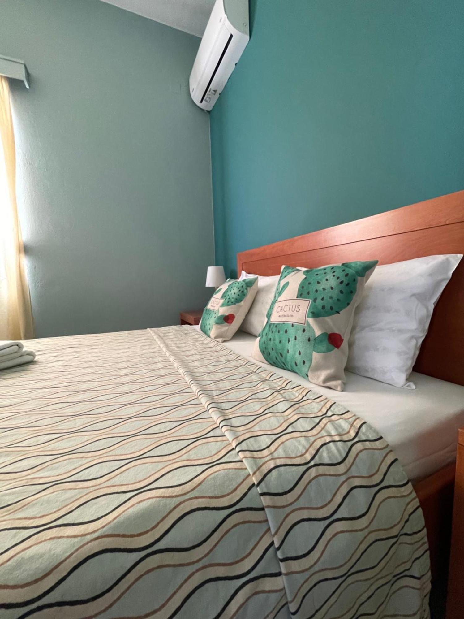 Helios Apartments Плакиас Екстериор снимка