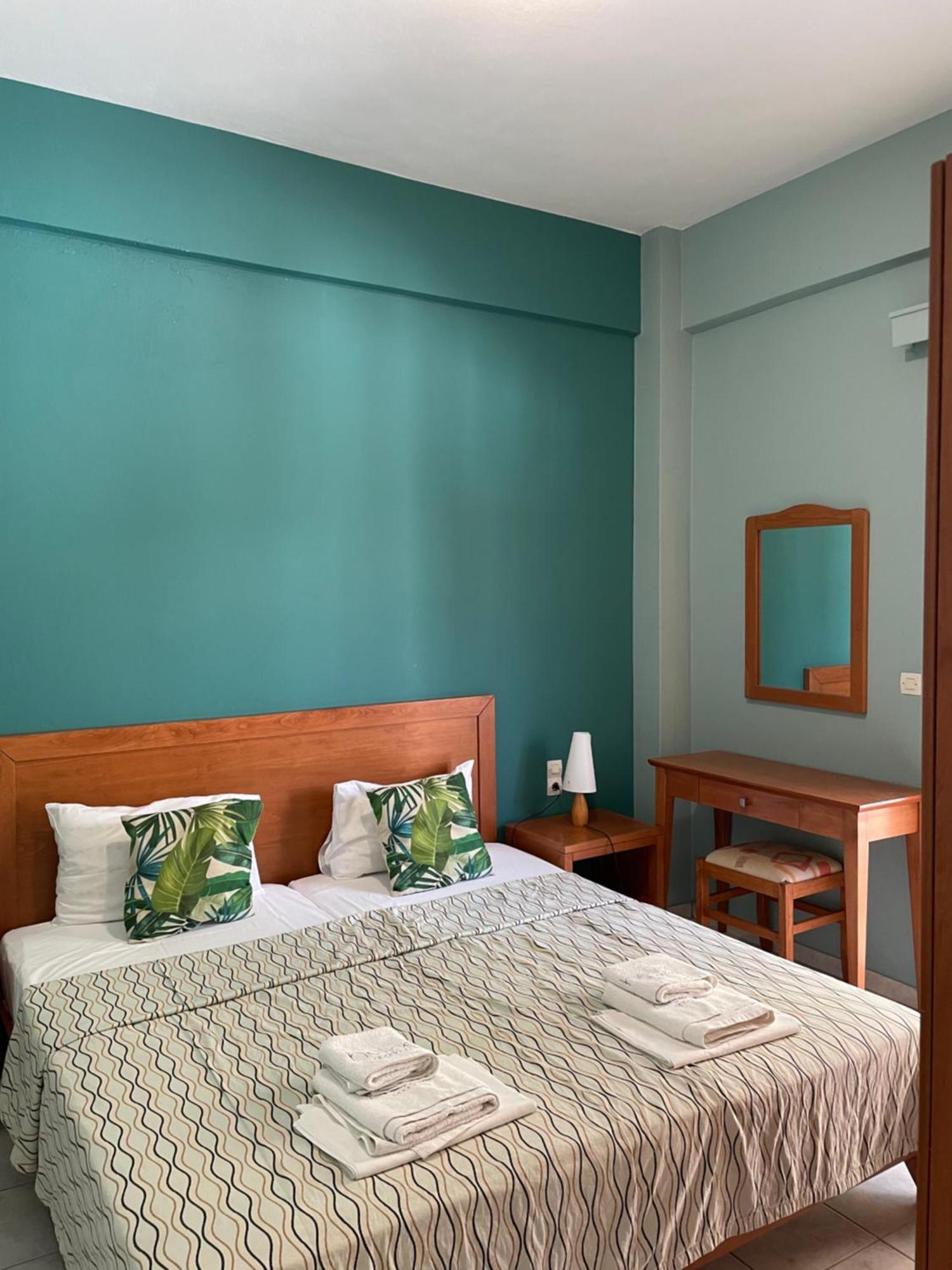 Helios Apartments Плакиас Екстериор снимка