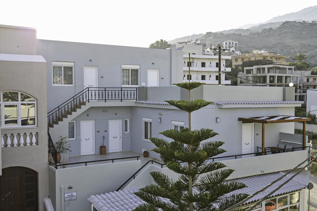 Helios Apartments Плакиас Екстериор снимка