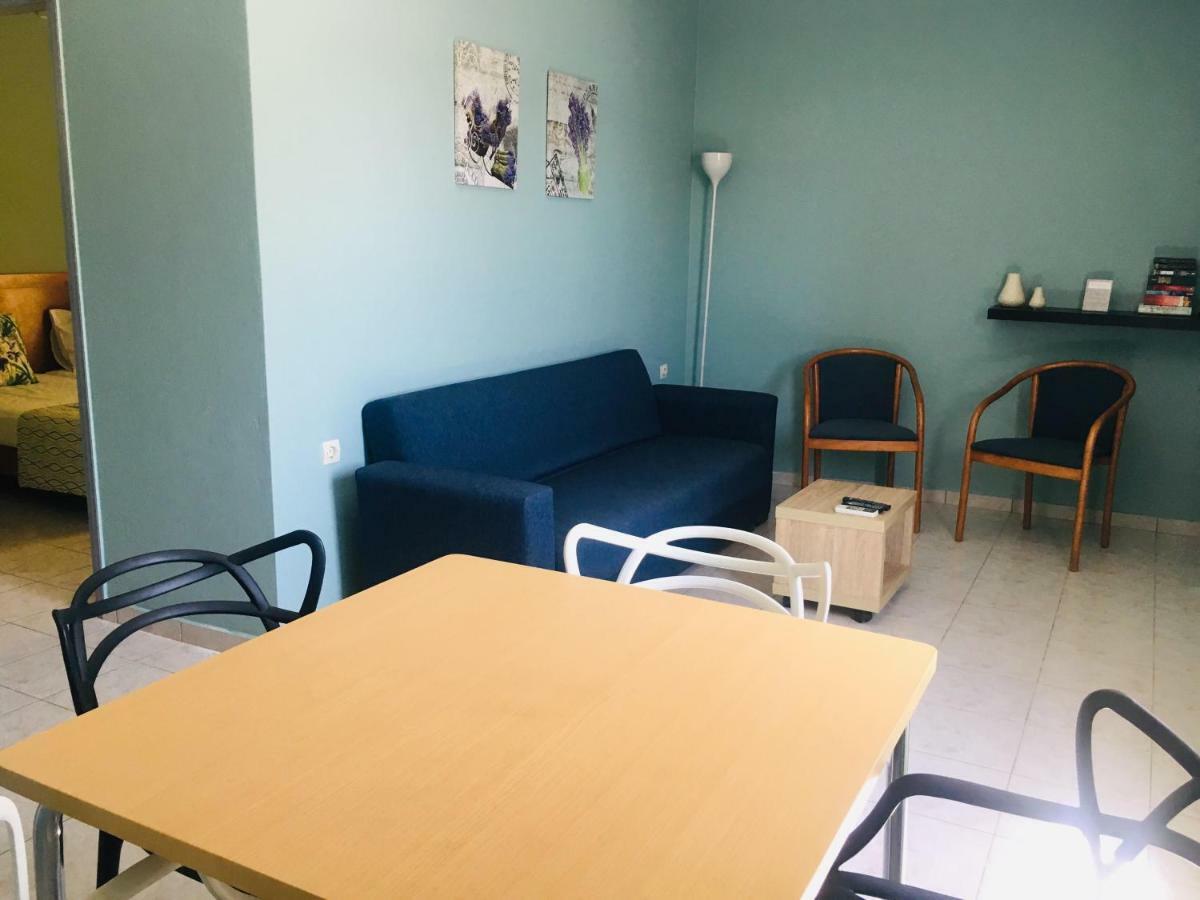 Helios Apartments Плакиас Екстериор снимка