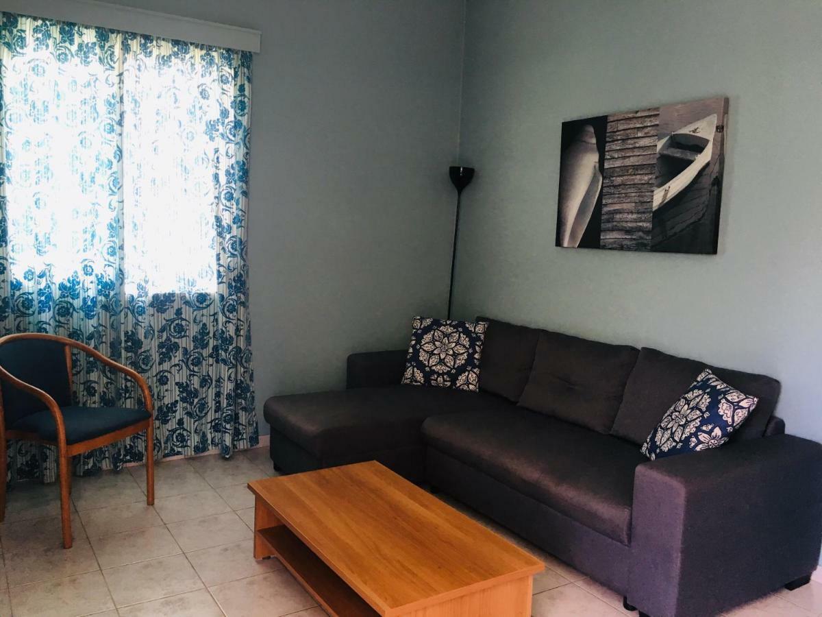 Helios Apartments Плакиас Екстериор снимка